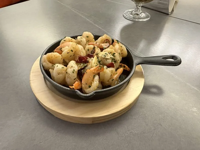 Sizzling Garlic Shrimp